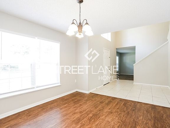 5th image of 3404 Glenn Hollow Ct