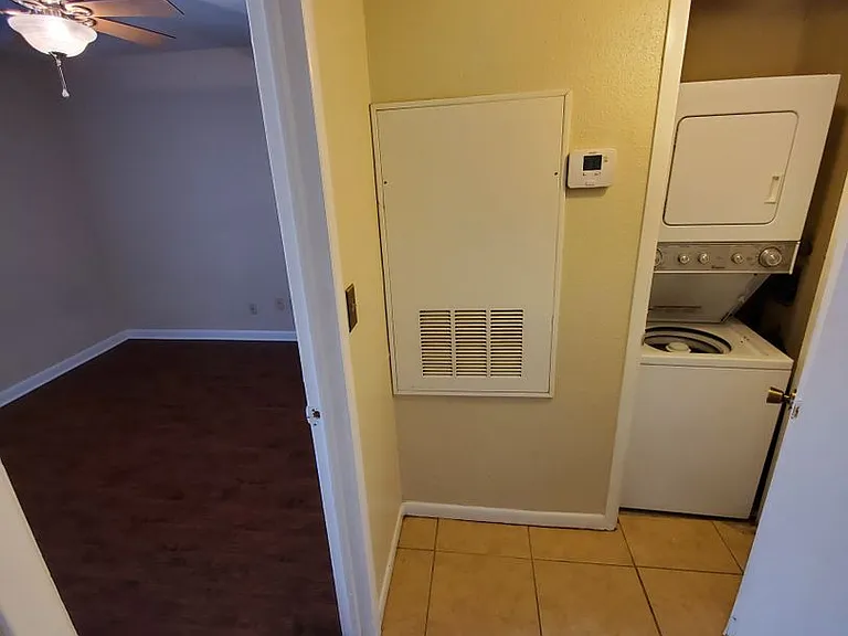 904 University Oaks Blvd #105 — Photo 7