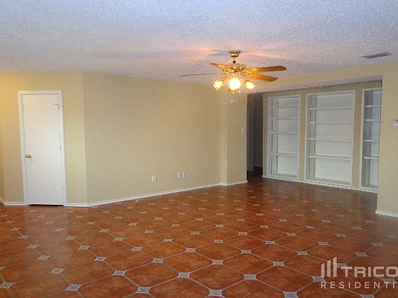 2nd image of 2223 Mainsail Ln