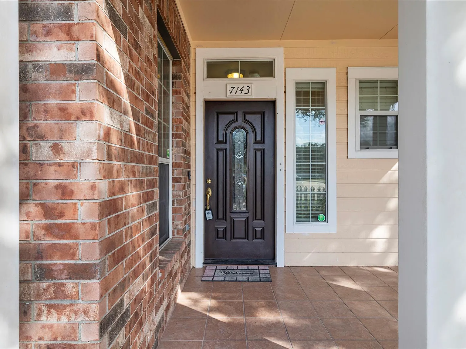 3 bed, 2.5 bath, 1608 sqft, $2,050 — Photo 4