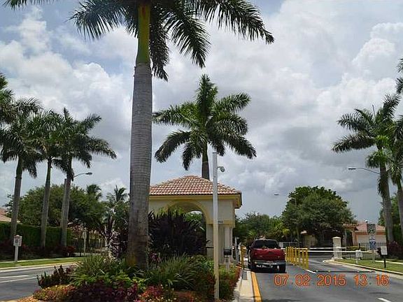 4th image of 13885 SW 31st St