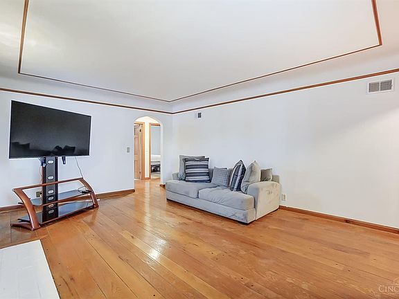 3rd image of 1522 Lakeland Ave