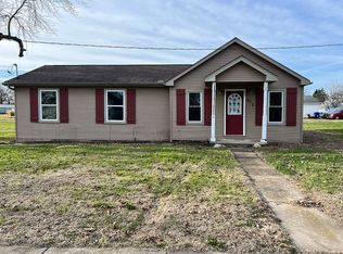 412 W Ash St, Elmwood, IL 61529