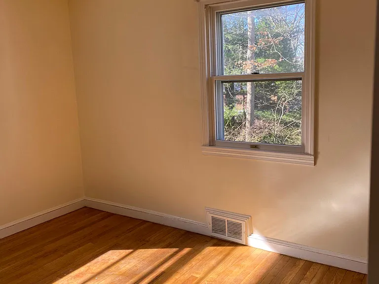 64 Bertwell Rd — Photo 8