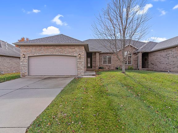 2nd image of 2408 W Deerbrooke Trail