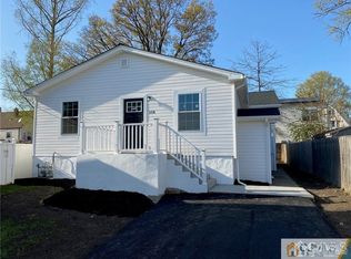 138 Schoder Ave #B, Woodbridge, NJ 07095