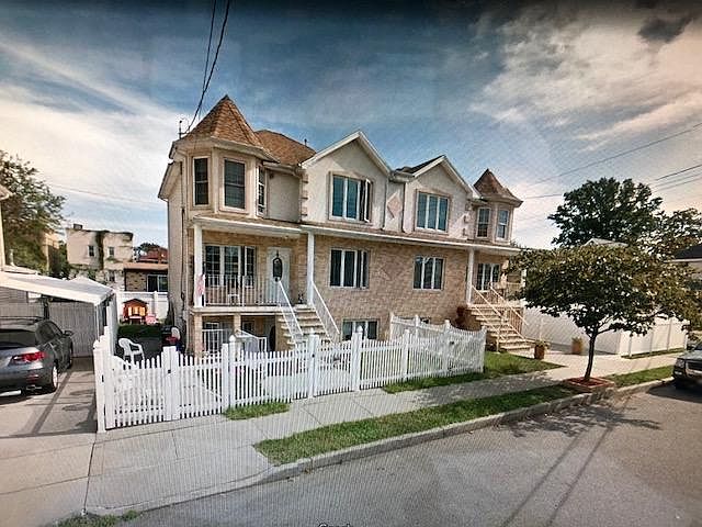 1st image of 234 Grimsby St