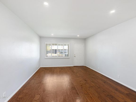 4th image of 805 W AMELIA Avenue