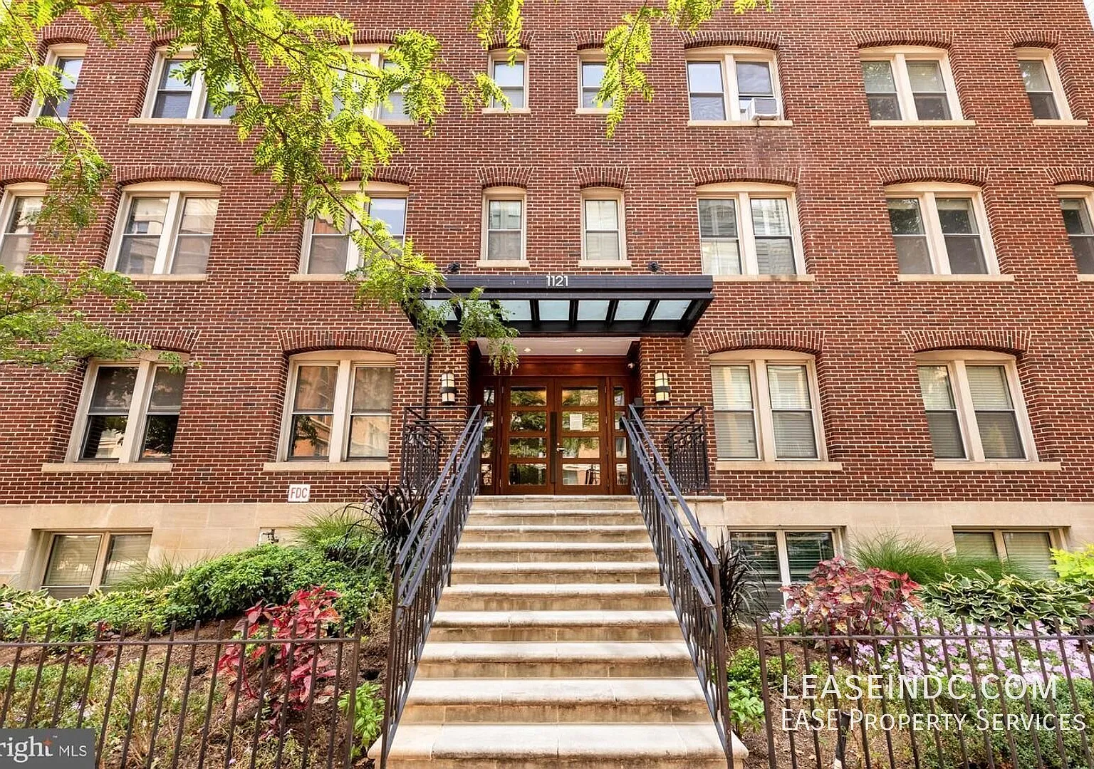 Studio, 369 sqft, $2,000 — Photo 1