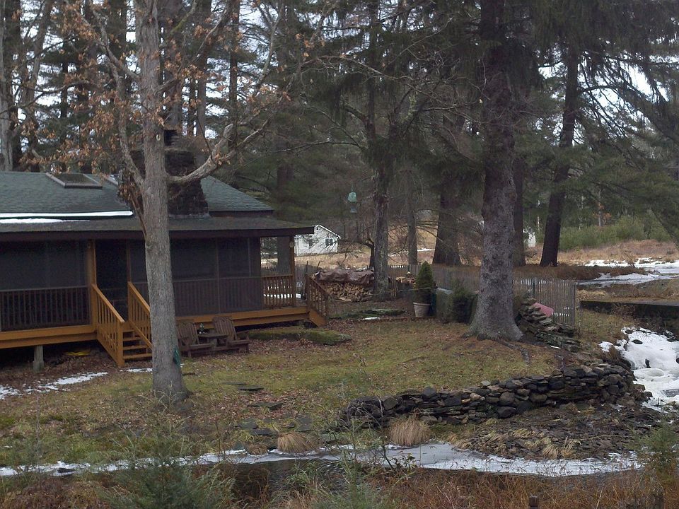 House in setting