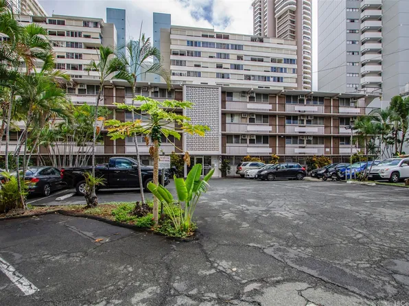 1867 Kaioo Dr APT 307, Honolulu, HI 96815