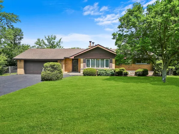 17W280 Hillside Ln, Willowbrook, IL 60527