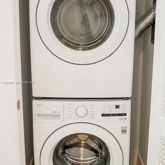 90 NE 32nd St #209 — Photo 9