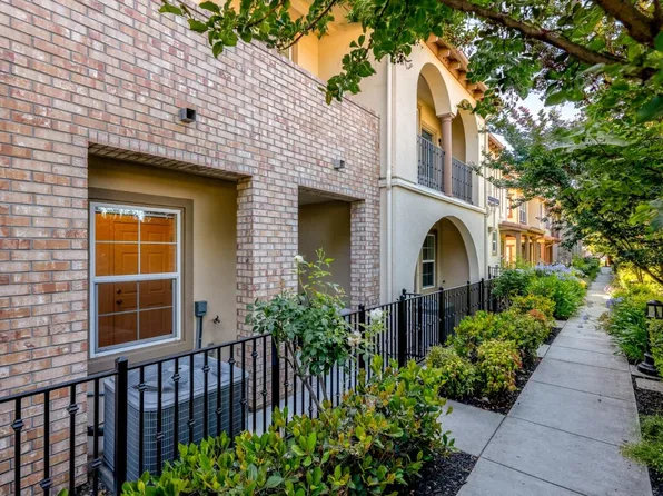 1048 Victories Loop, San Jose, CA 95116