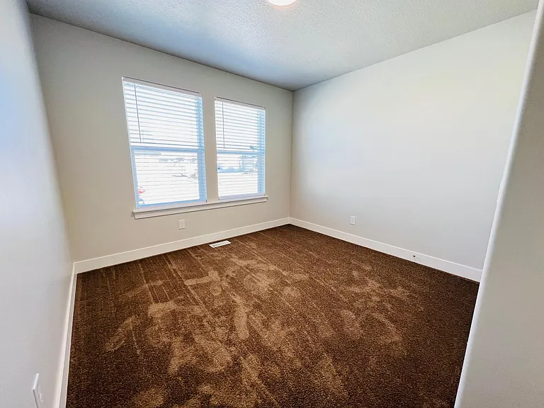 4725 Gunsight Peak Dr — Photo 24
