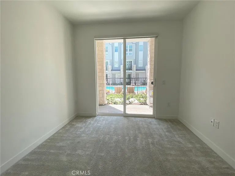 1319 W Cara Dr — Photo 4