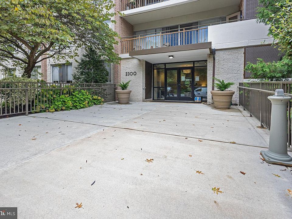 1st image of 2300 Riddle Ave APT 301