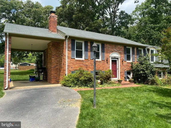 9318 Woodland Rd, Pomfret, MD 20675