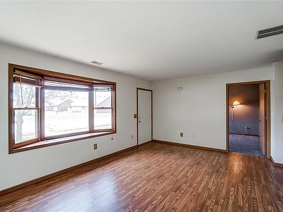 5th image of 1968 Willoughby Ave #1968