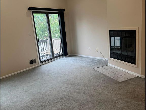 5th image of 42 Stonecrest Ct
