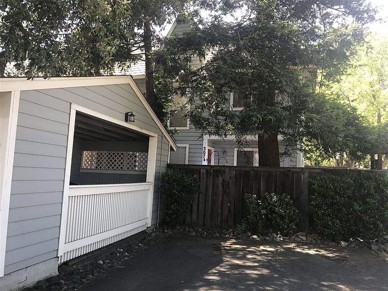 1st image of 3074 Woods Cir