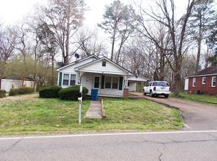 154 E Lake St, Camden, TN 38320