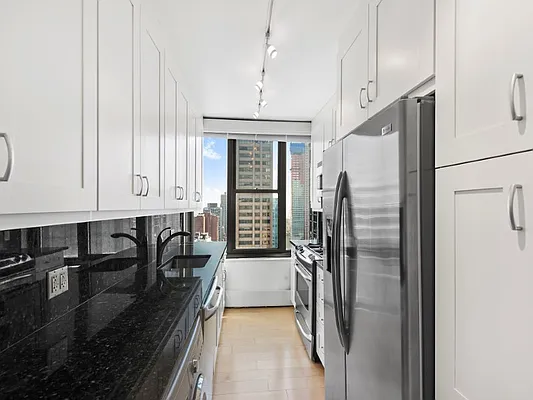 Sold by Sotheby's International Realty | media 13