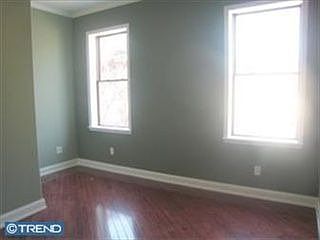 3rd image of 208 Greenwich St #B