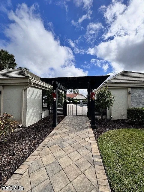 2 bed, 2.0 bath, 1543 sqft, $1,795 — Photo 2