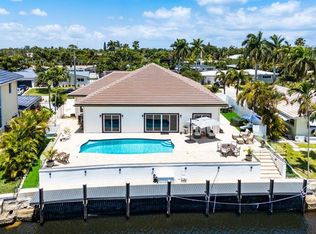 1008 SE 10th Ct, Deerfield Beach, FL 33441