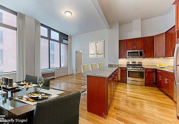 3rd image of 125 Cedar St APT 2S