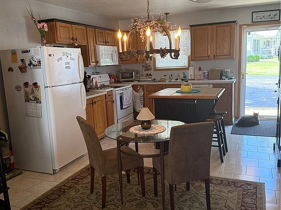 4th image of 855 Spring St APT S7