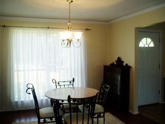 3rd image of 821 Rush Creek Dr