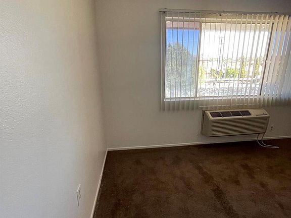 5th image of 57475 Lupine Dr #4