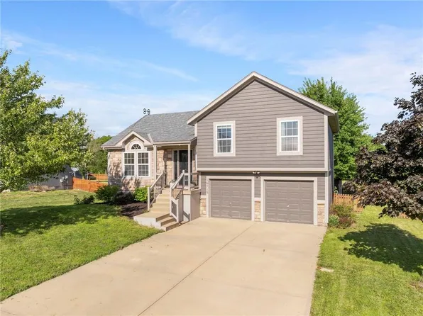 16715 Pratt St, Gardner, KS 66030