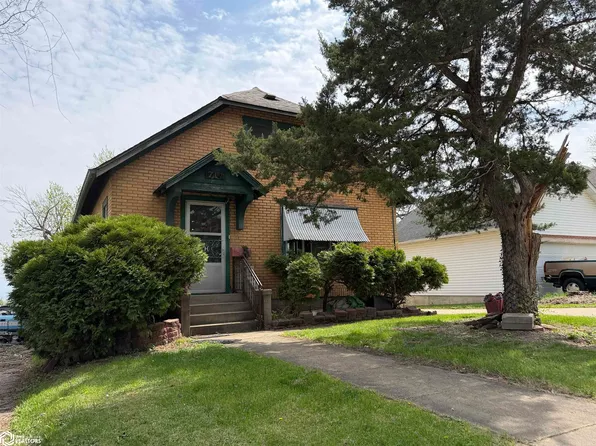 714 S 4th St, Burlington, IA 52601
