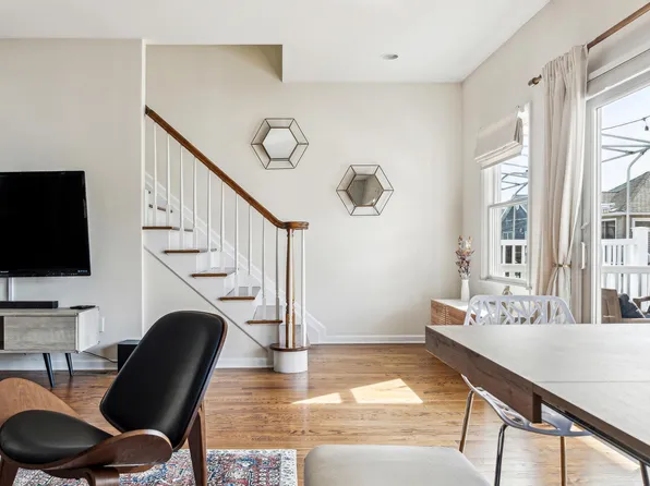 76 New Hampshire St, Long Beach, NY 11561