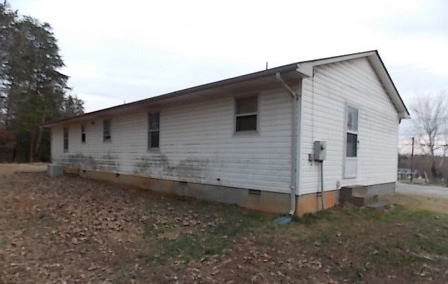 2nd image of 2128 Mountain Rd