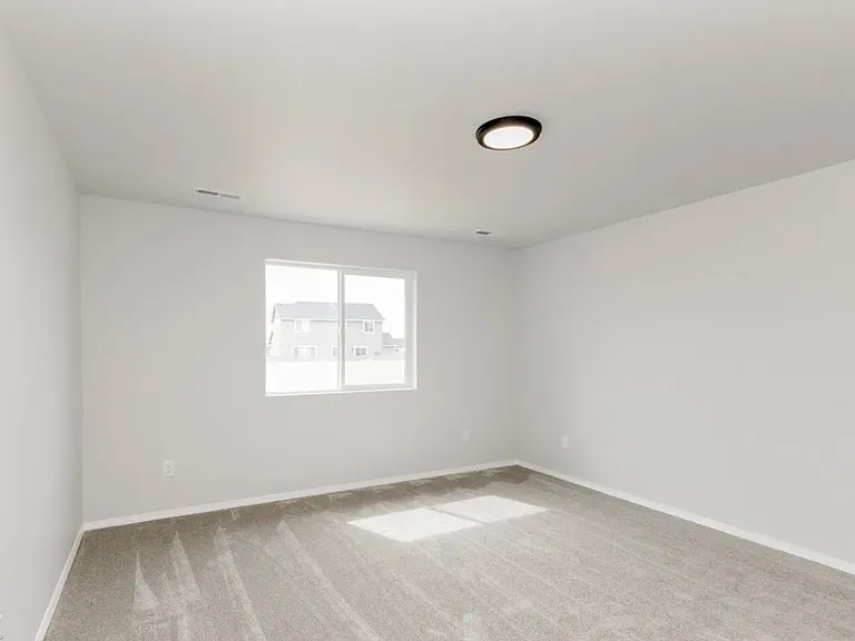 765 SW Alpha St — Photo 5