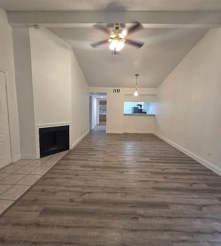 2 bed, 2.0 bath, 1035 sqft, $1,495 — Photo 3