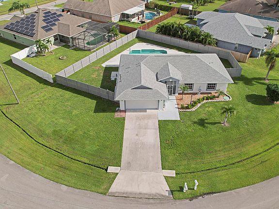 4th image of 5310 NW Aloha Street