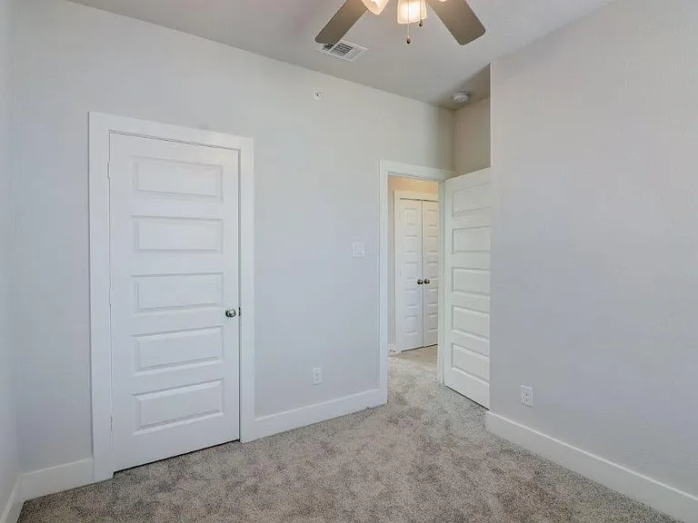 2501 Ascension Blvd — Photo 36