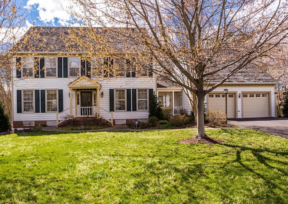 1st image of 8412 Lake Crest Ter