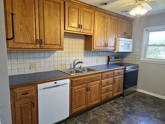 5th image of 5730 Flint St