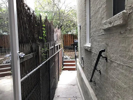Rented by Lang Realty LLC | media 20