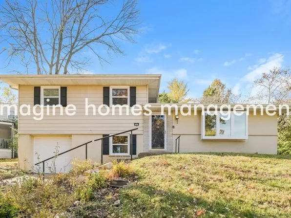 101 Thorncliff Ln, Saint Louis, MO 63122