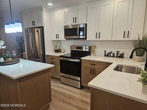 699A Plymouth Drive #699A, Lakewood, NJ 08701