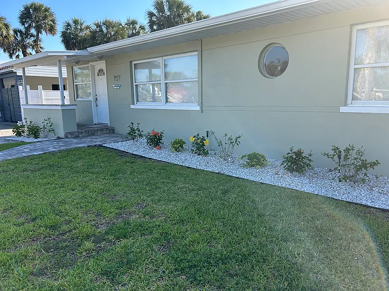 757 Mandalay Ave — Photo 22