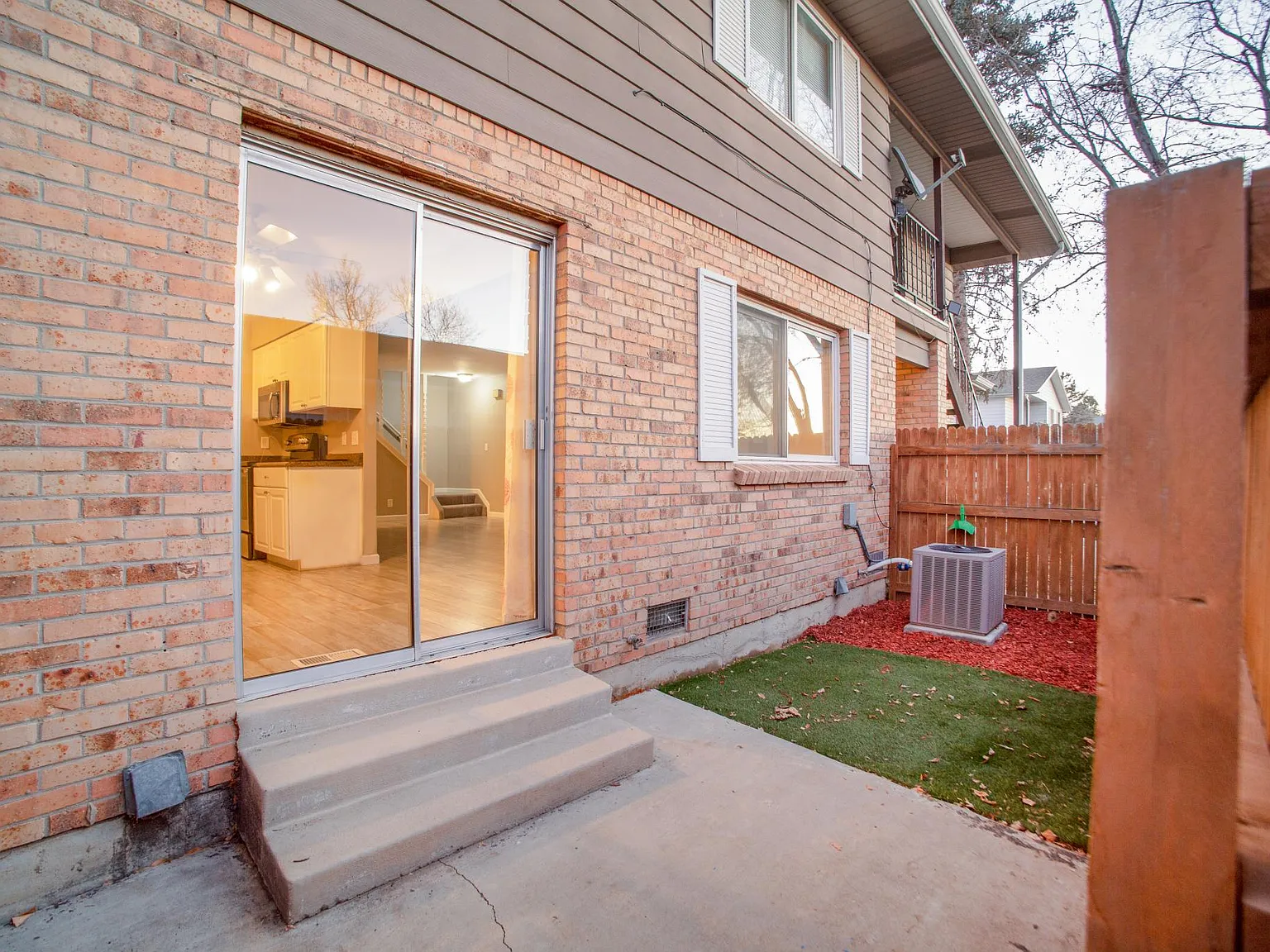 2 bed, 1161 sqft, $2,325 — Photo 3
