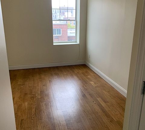 4th image of 31-17 Steinway St #3T